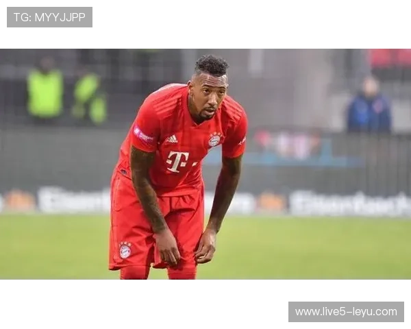 博阿滕状态回升，德国中卫再展铁壁本色